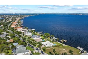252 Bayshore Drive, Cape Coral, FL 33904 - MLS#2025010067