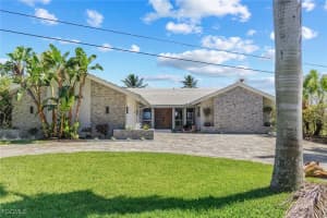 252 Bayshore Drive, Cape Coral, FL 33904 - MLS#2025010067