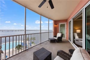 2745 1st Street, Fort Myers, FL 33916 - MLS#2025010127