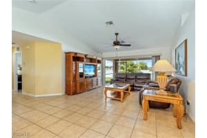 22 17th Place, Cape Coral, FL 33993 - MLS#2025010169