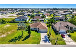 9 37th Place, Cape Coral, FL 33991 - MLS#2025010292