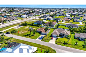 9 37th Place, Cape Coral, FL 33991 - MLS#2025010292