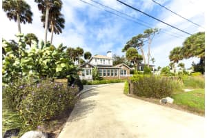 4946 Halifax Dr, Port Orange