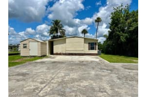 5558 Palm Beach Blvd 325, Fort Myers