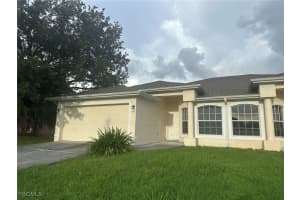 423 23rd Place, Cape Coral, FL 33990 - MLS#2025010708