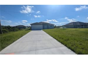 1027 Eisenhower Boulevard, Lehigh Acres, FL 33974 - MLS#2025010821