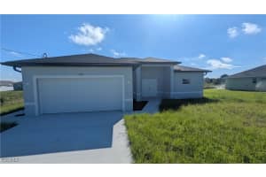 1027 Eisenhower Boulevard, Lehigh Acres, FL 33974 - MLS#2025010821
