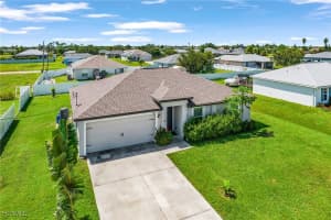 3904 16th Place, Cape Coral, FL 33909 - MLS#2025010895