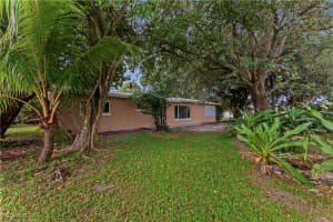 206 Leeland Heights Boulevard, Lehigh Acres, FL 33936 - MLS#2025010931