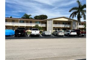 13151 Kings Point Dr 13a, Fort Myers