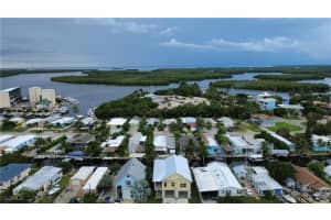 535 Coconut Ave Other, FL 34140 Sold 10/09/25