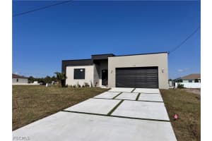 3927 Nw 40th Ter, Cape Coral