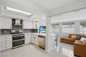 2941 10th Place, Cape Coral, FL 33904 - MLS#2025011143