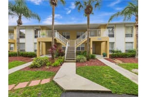 1290 Yesica Ann Cir G204, Naples