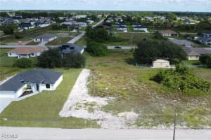 2806 24th Street, Lehigh Acres, FL 33976 - MLS#2025011215
