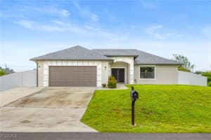 2812 12th Street, Lehigh Acres, FL 33976 - MLS#2025011319
