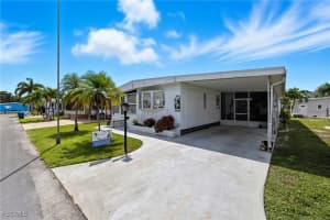 136 Lexington Ave, Fort Myers