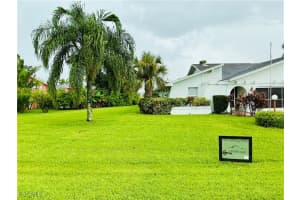 19990 Lake Vista Circle, Lehigh Acres, FL 33936 - MLS#2025011541