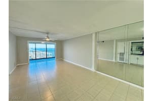 2711 1st Street, Fort Myers, FL 33916 - MLS#2025011604