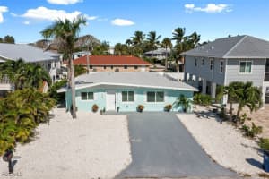 155 Washington Avenue, Fort Myers Beach, FL 33931 - MLS#2025011614