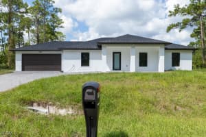 2019 Hamilton Ave, Alva 2019 Hamilton Ave, Alva