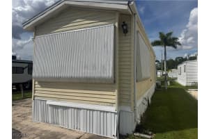 5 Fountain View Boulevard, North Fort Myers, FL 33903 - MLS#2025011754