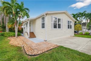 5720 Maplewood Ct, Fort Myers