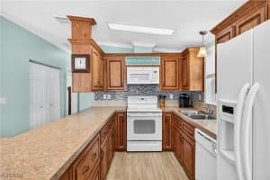 5720 Maplewood Court, Fort Myers, FL 33905 - MLS#2025011769