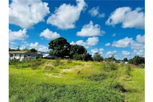 111 CONNECTICUT Road, Lehigh Acres, FL 33936 - MLS#2025011874