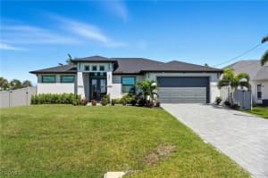 327 24th Avenue, Cape Coral, FL 33993 - MLS#2025011925