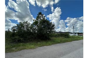 2905 55TH Street, Lehigh Acres, FL 33971 - MLS#2025011951