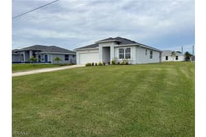 2100 Nw 1st Pl, Cape Coral