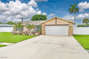 1462 Larkwood Square, Fort Myers, FL 33919 Sold 10/30/25