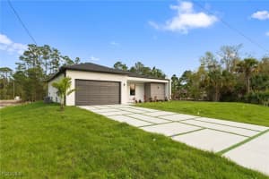 567 Flamingo Avenue, Lehigh Acres, FL 33974 - MLS#2025012138