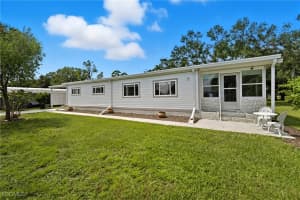 25 Hampton Drive, Fort Myers, FL 33908 - MLS#2025012209