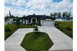 528 Jacaranda Parkway, Cape Coral, FL 33909 - MLS#2025012225