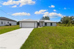 318 Lamella Avenue, Lehigh Acres, FL 33974 - MLS#2025012253