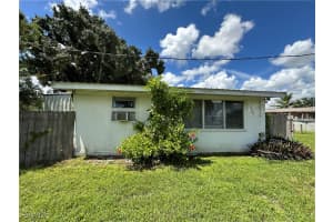 1746 Pacific Ave, North Fort Myers