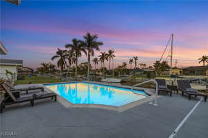 2823 Se 18th Ave, Cape Coral