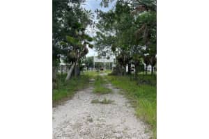6781 Carmelita Drive, Fort Myers, FL 33905 - MLS#2025012472