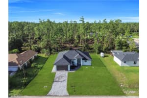 4002 9TH Street, Lehigh Acres, FL 33972 - MLS#2025012507