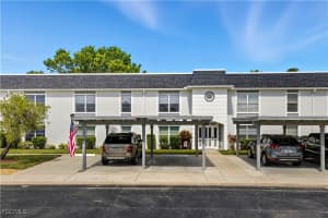 6836 Sandtrap Dr 3, Fort Myers