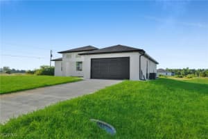 4206 15th Street, Lehigh Acres, FL 33972 - MLS#2025012572