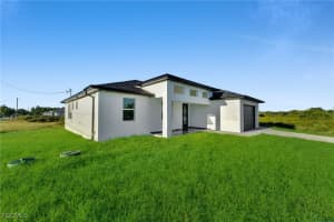 4206 15th Street, Lehigh Acres, FL 33972 - MLS#2025012572