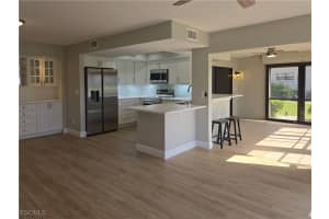 5790 Trailwinds Dr 111, Fort Myers