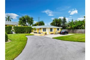 4936 West Boulevard, Naples, FL 34103 - MLS#2025012598