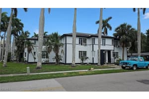 2554/2556 FIRST, Fort Myers, FL 33916 - MLS#2025012656