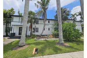 2554/2556 FIRST, Fort Myers, FL 33916 - MLS#2025012656