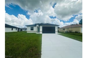 549 Eisenhower Boulevard, Lehigh Acres, FL 33974 - MLS#2025012689