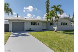 404 El Dorado Parkway, Cape Coral, FL 33904 - MLS#2025012700